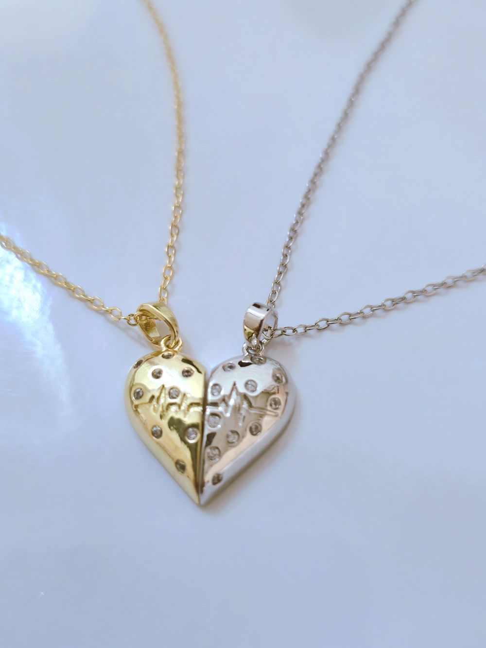 Set Of 2 Magnetic Heart Beat Pendant Couple Necklace - Gold & Silver Gift B07